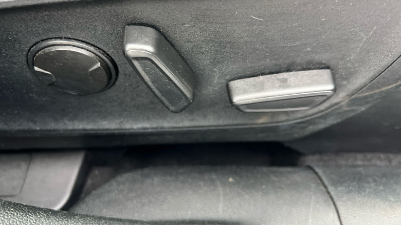 Ford Kuga 1.5 EcoBlue Titanium 5dr Auto Diesel Estate